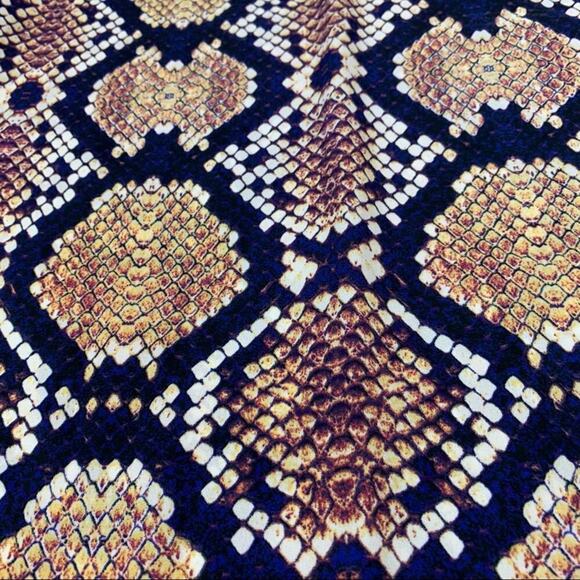 Eight Sixty snakeskin print short sleeved shift dress, size small - Picture 6 of 12